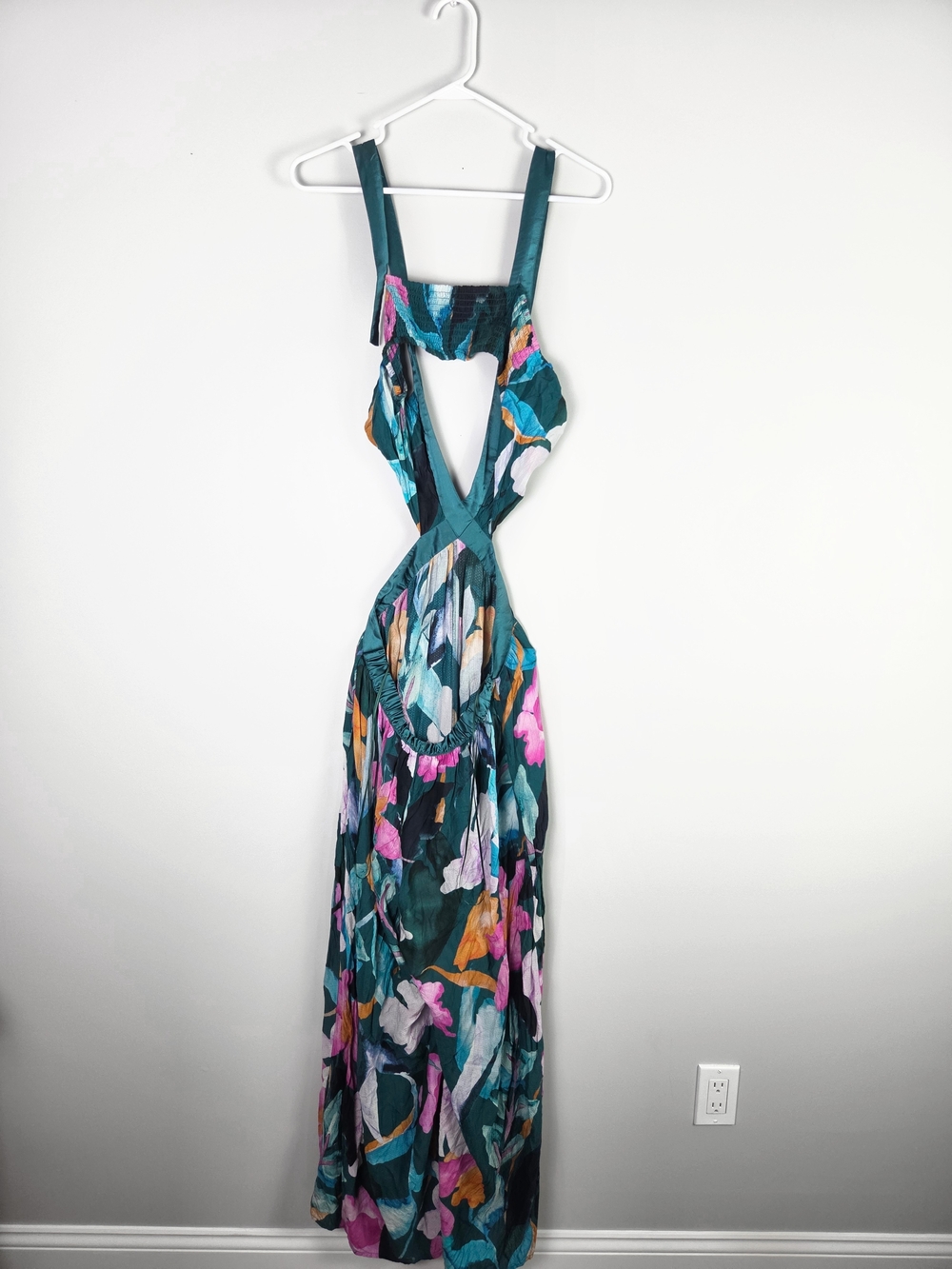 Anthropologie Brinley V-Neck Flowy Wide Leg Open Back Jumpsuit - Picture 4 of 9